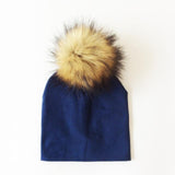 BEABY - Bonnet avec Pompon pour Bébé Accessoires Enfant Bleu Marine - Pompon Foncé - Parents Sereins