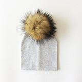 BEABY - Bonnet avec Pompon pour Bébé Accessoires Enfant Gris Clair - Pompon Foncé - Parents Sereins