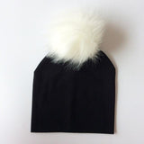 BEABY - Bonnet avec Pompon pour Bébé Accessoires Enfant Noir - Pompon Blanc - Parents Sereins