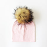 BEABY - Bonnet avec Pompon pour Bébé Accessoires Enfant Rose Clair - Pompon Foncé - Parents Sereins