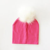 BEABY - Bonnet avec Pompon pour Bébé Accessoires Enfant Rose - Pompon Blanc - Parents Sereins